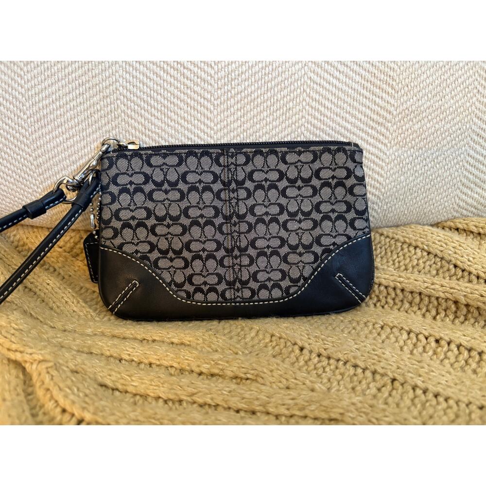 Coach Signature Canvas Black & Gray Wristlet